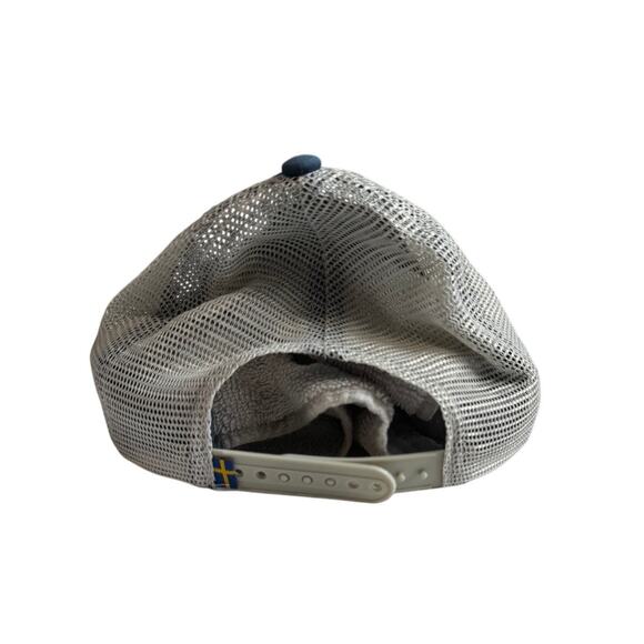Fjällräven Classic Logo Trucker Hat – Navy & White Mesh – Adjustable - Picture 3 of 5